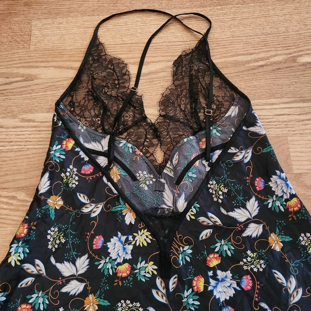 EUC 00s Victoria's Secret Floral Nightgown, Size S